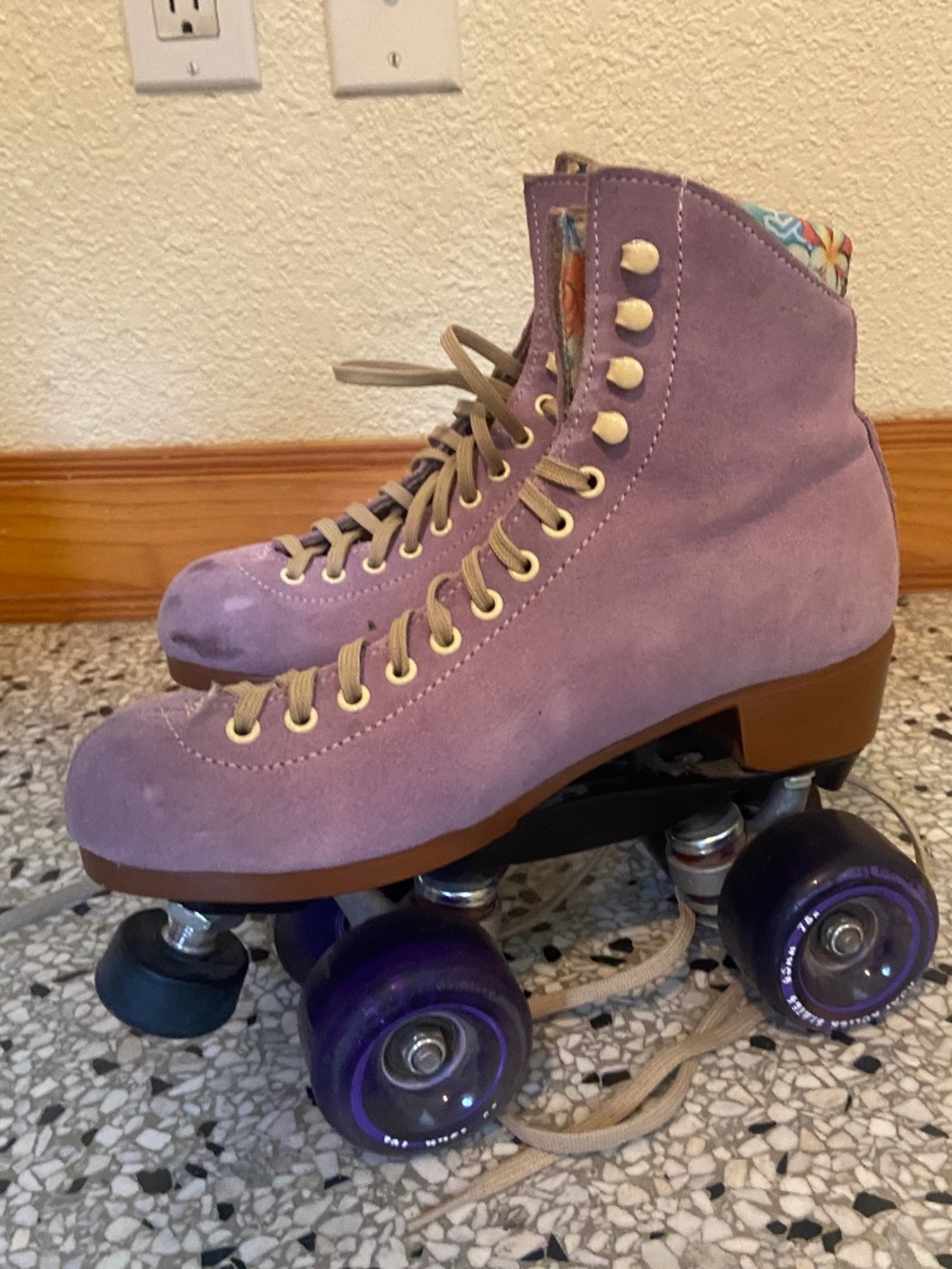 Moxi Lolly Outdoor Roller skates size 6 (fits usw shoe 7-7.5)